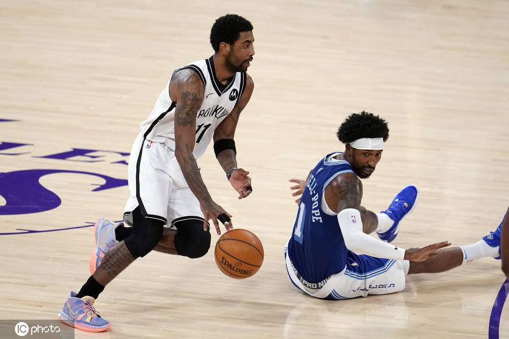 FIFA足球网-包含江苏队突破困境，一箭射穿对手实现关键胜利的词条